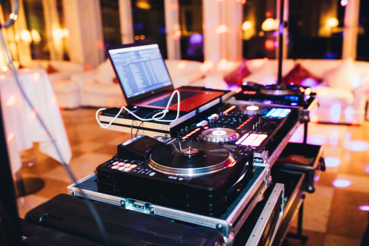 Sound System hire — dj equipment at an elegant party venue | Panda Party Hire Hire sound system — dj equipment at an elegant party venue for parties and events in Johannesburg, Sandton and Randburg